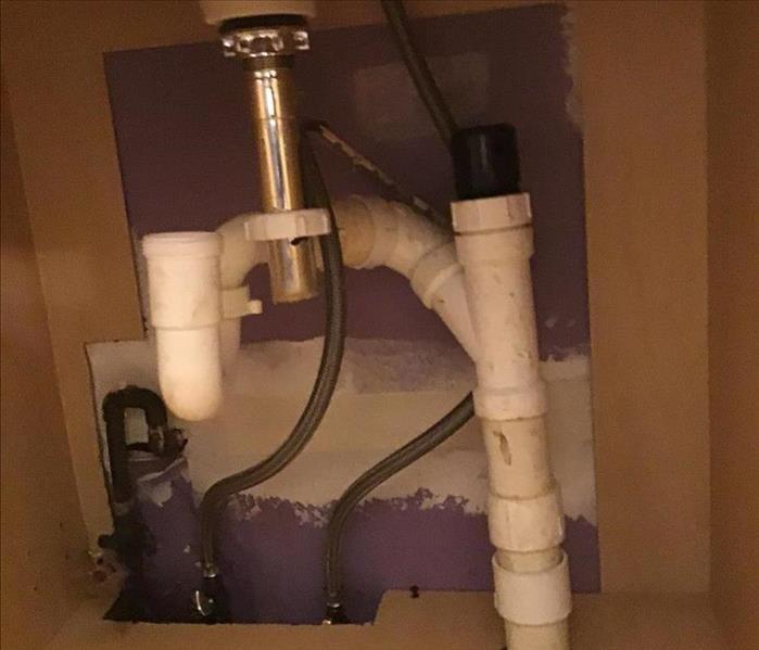 In this picture is a faulty pipe